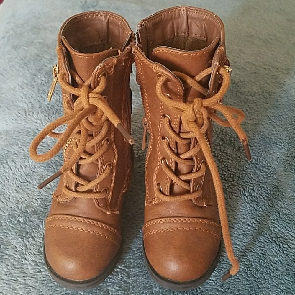 Girl Brown boots